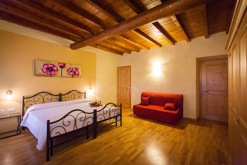 Hotel Alla Corte Dei Bicchi Cavriana Room photo