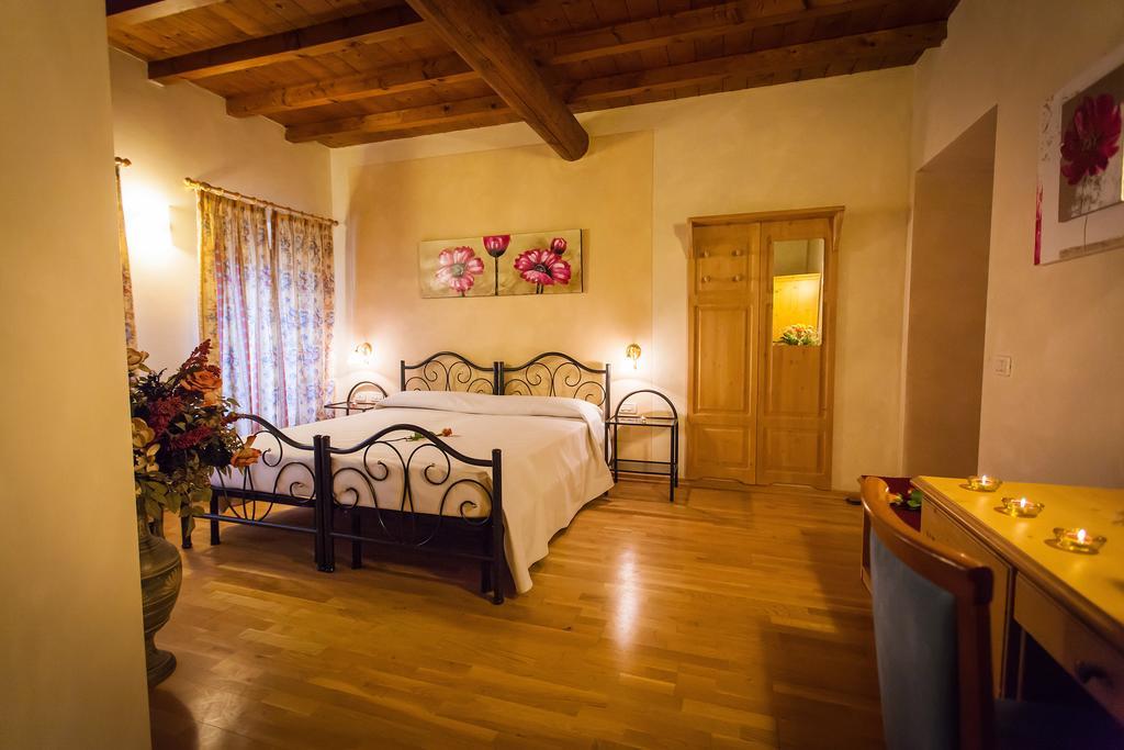 Hotel Alla Corte Dei Bicchi Cavriana Room photo