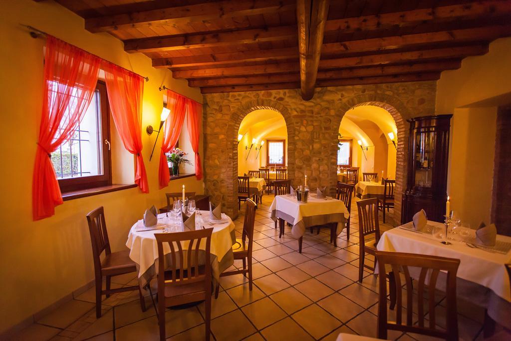 Hotel Alla Corte Dei Bicchi Cavriana Exterior photo