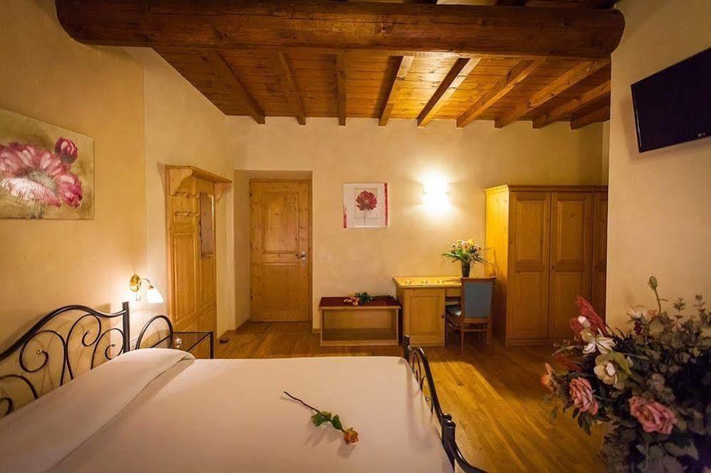 Hotel Alla Corte Dei Bicchi Cavriana Exterior photo